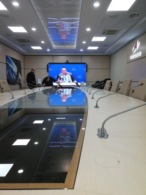 Мультимедийный стол переговоров Роскосмос