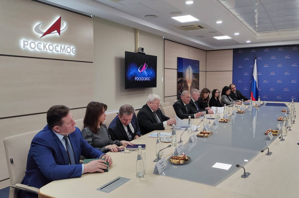 Мультимедийный стол переговоров Роскосмос